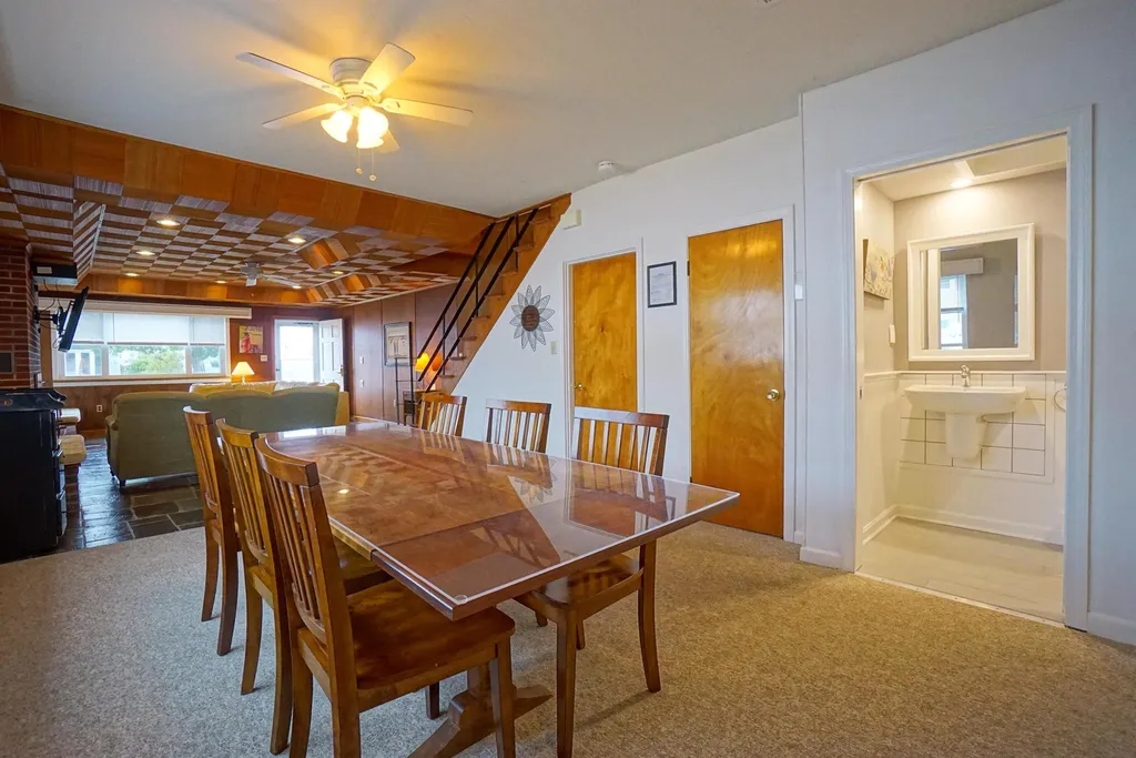 212 213 Bristol Street Seabrook NH 03874