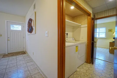 212 213 Bristol Street Seabrook NH 03874
