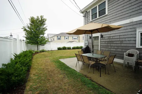 212 213 Bristol Street Seabrook NH 03874