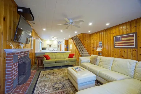 212 213 Bristol Street Seabrook NH 03874