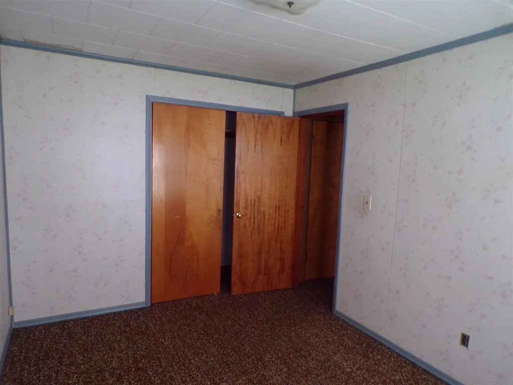 19 Smith Street Gorham NH 03581