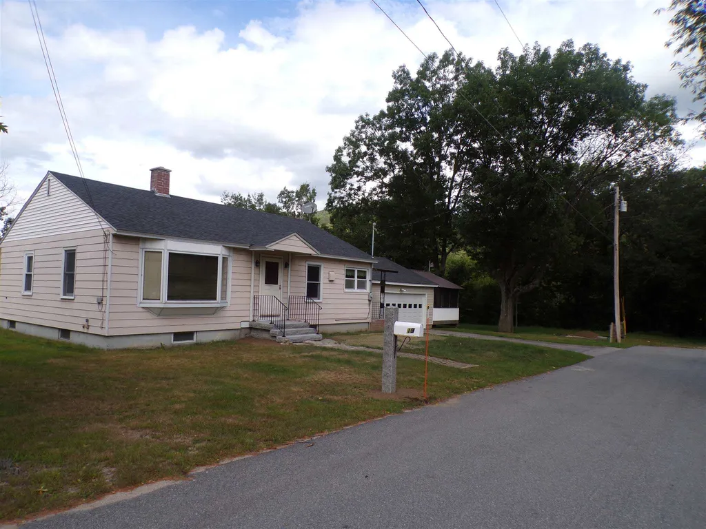19 Smith Street Gorham NH 03581