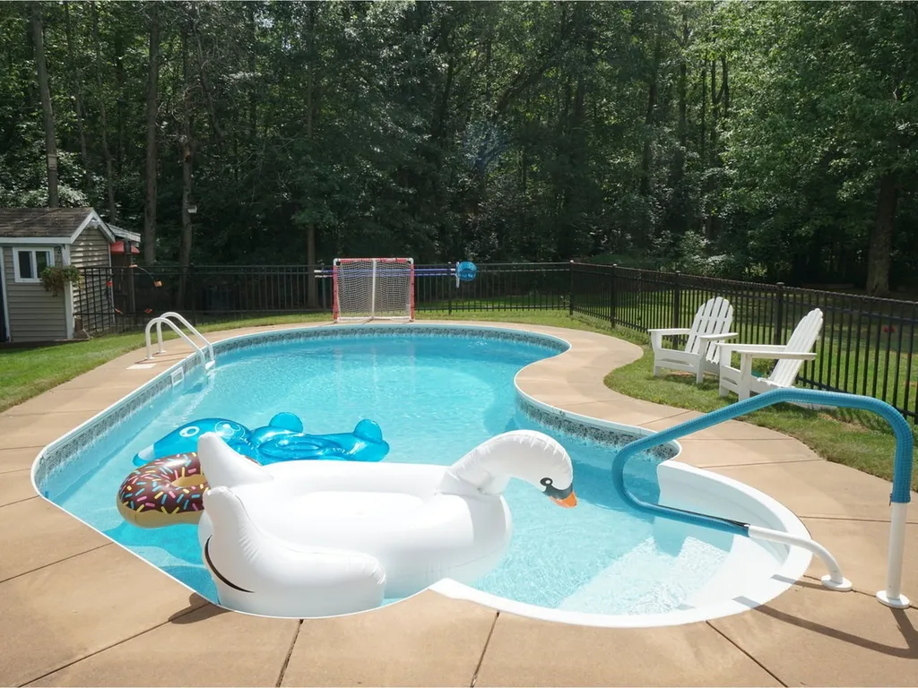 560 Longmeadow Drive Shelburne VT 05482