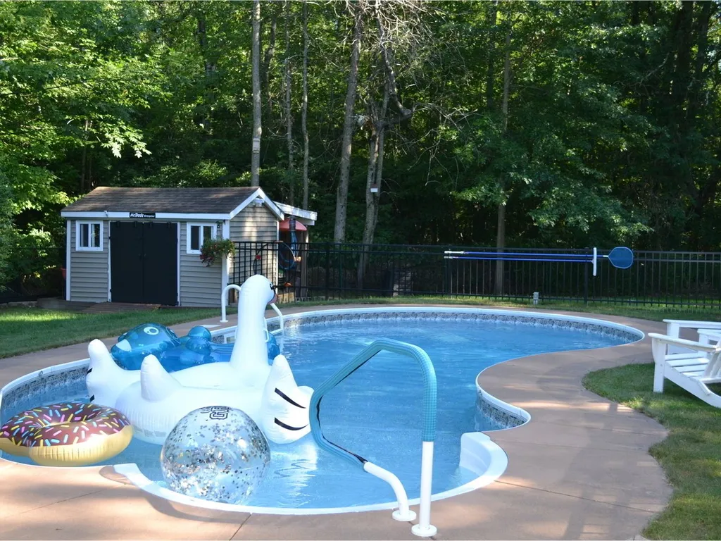 560 Longmeadow Drive Shelburne VT 05482