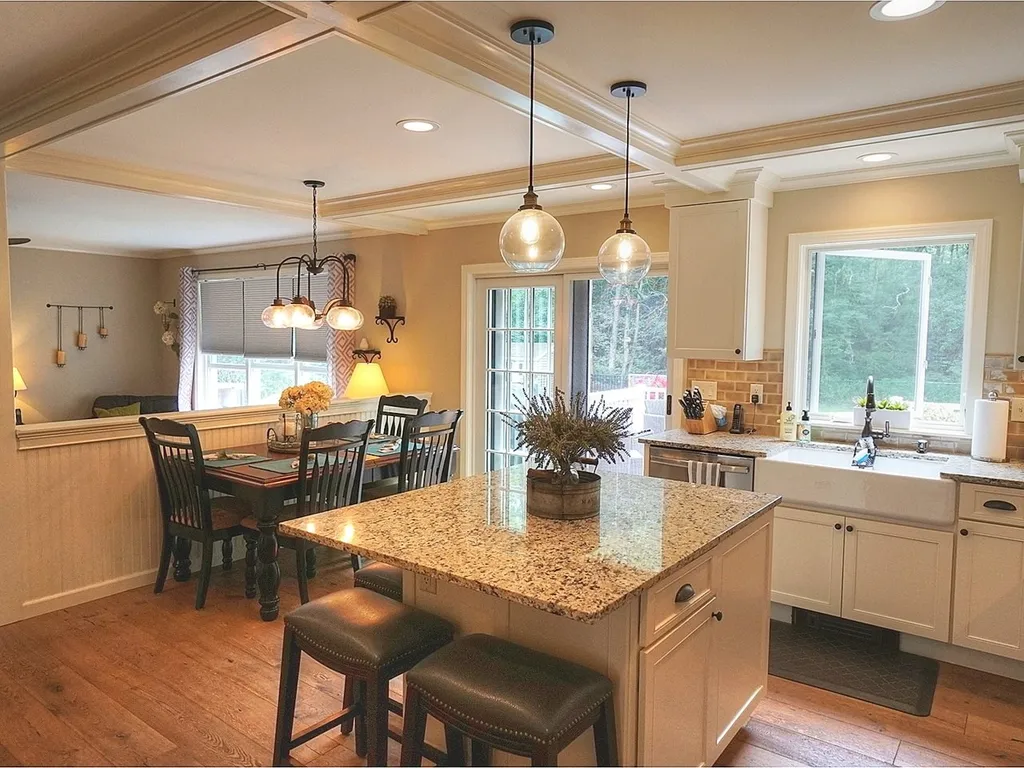 560 Longmeadow Drive Shelburne VT 05482