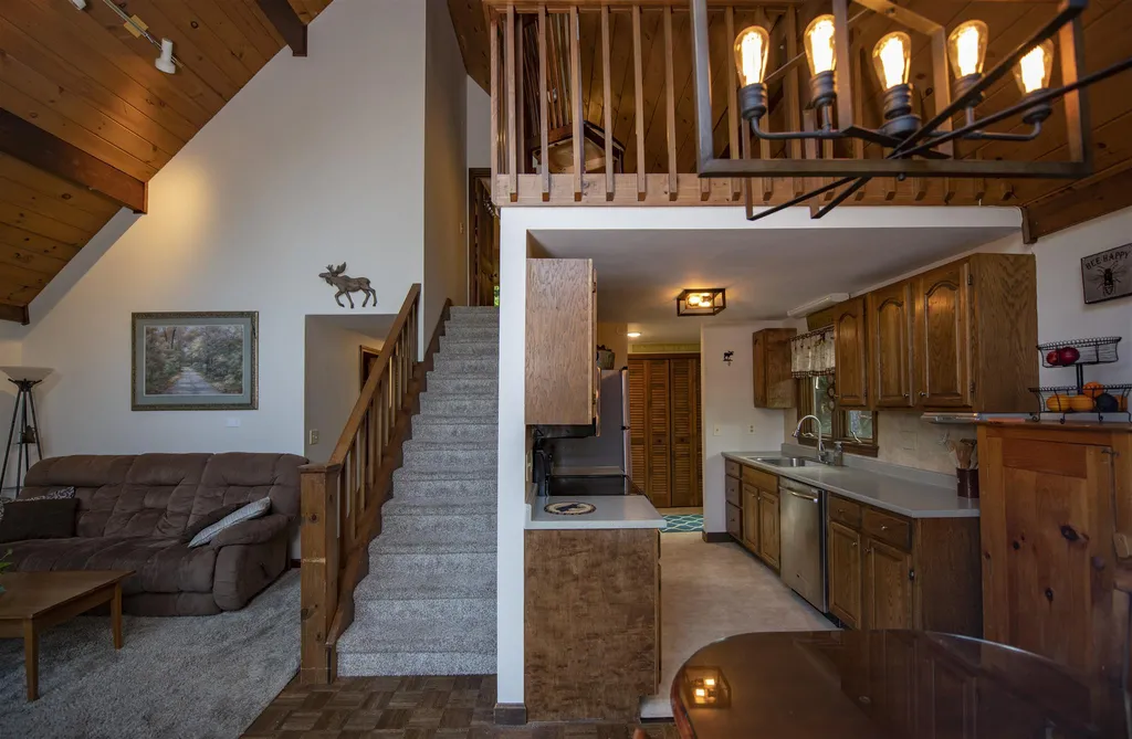 160 Greeley Shunpike Road Hartford VT 05059