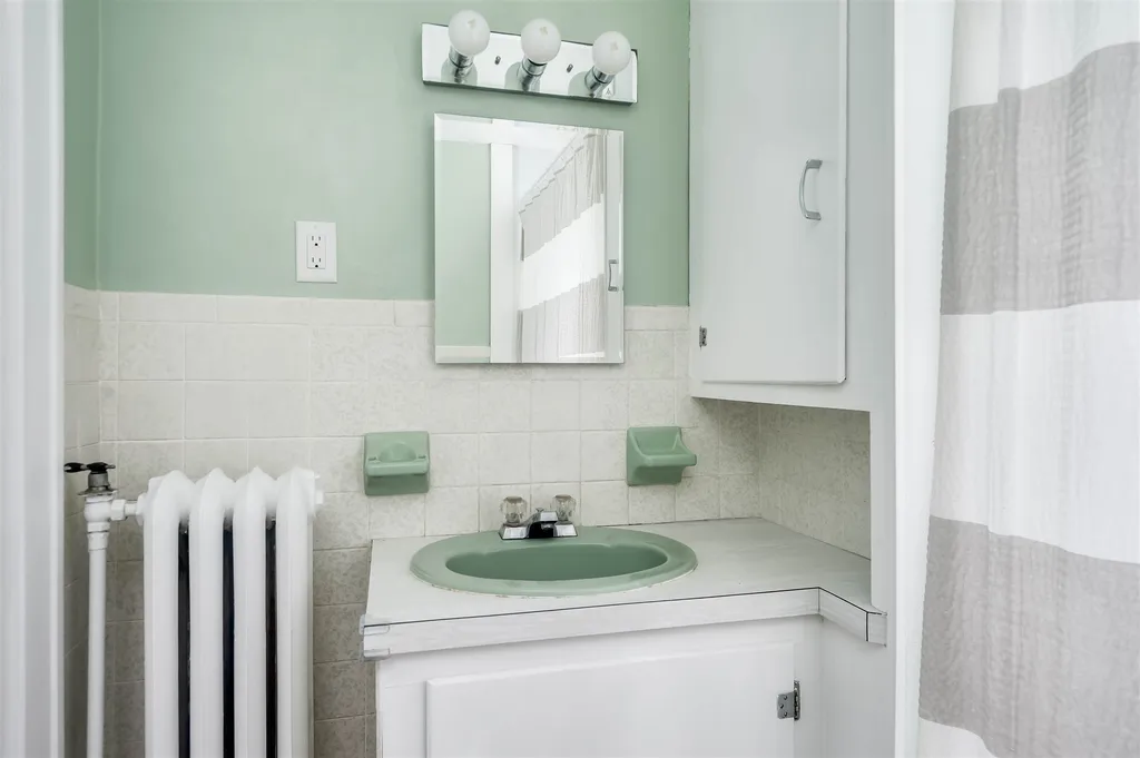 61 Madbury Road Durham NH 03824