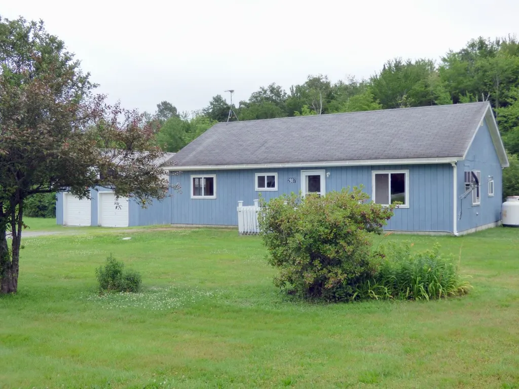 2987 Vt Route 100 Westfield VT 05874