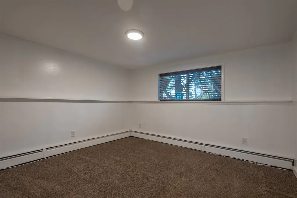 7 Lancelot Court Salem NH 03079