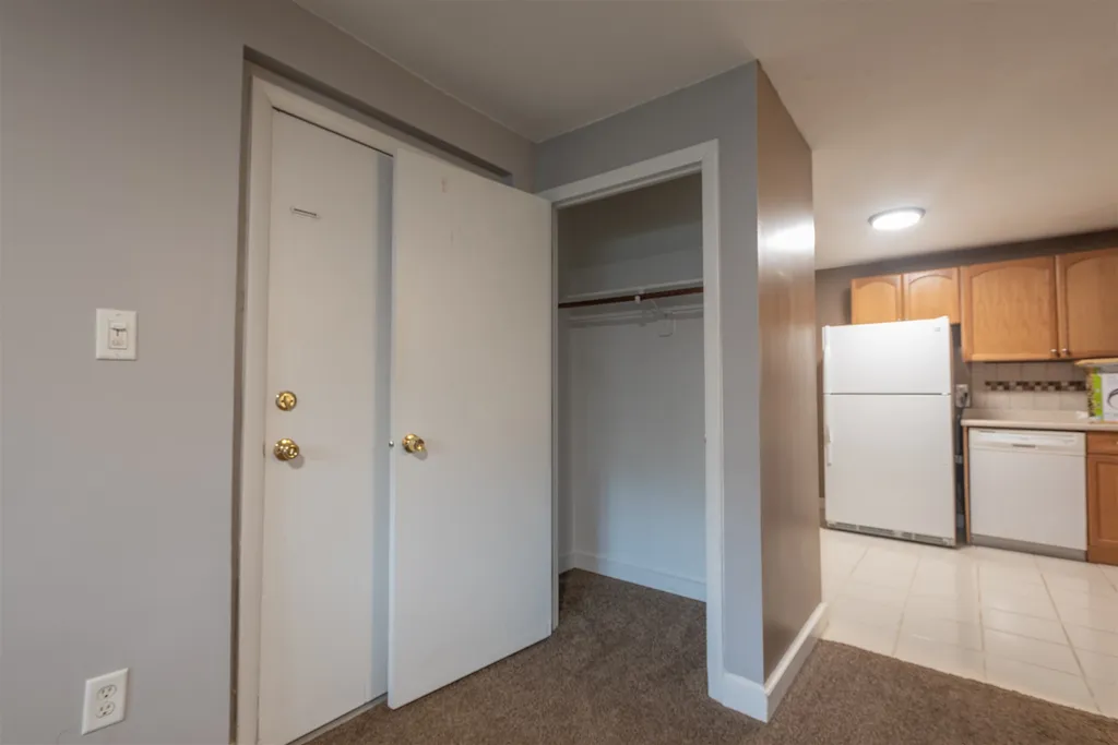 7 Lancelot Court Salem NH 03079