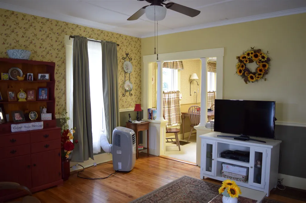 5 Prospect Street Lancaster NH 03584