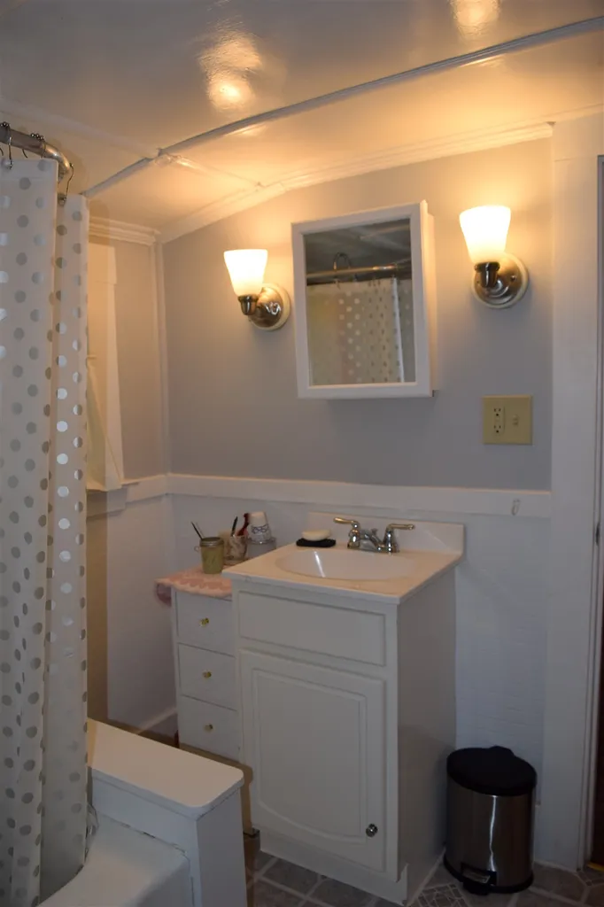 5 Prospect Street Lancaster NH 03584