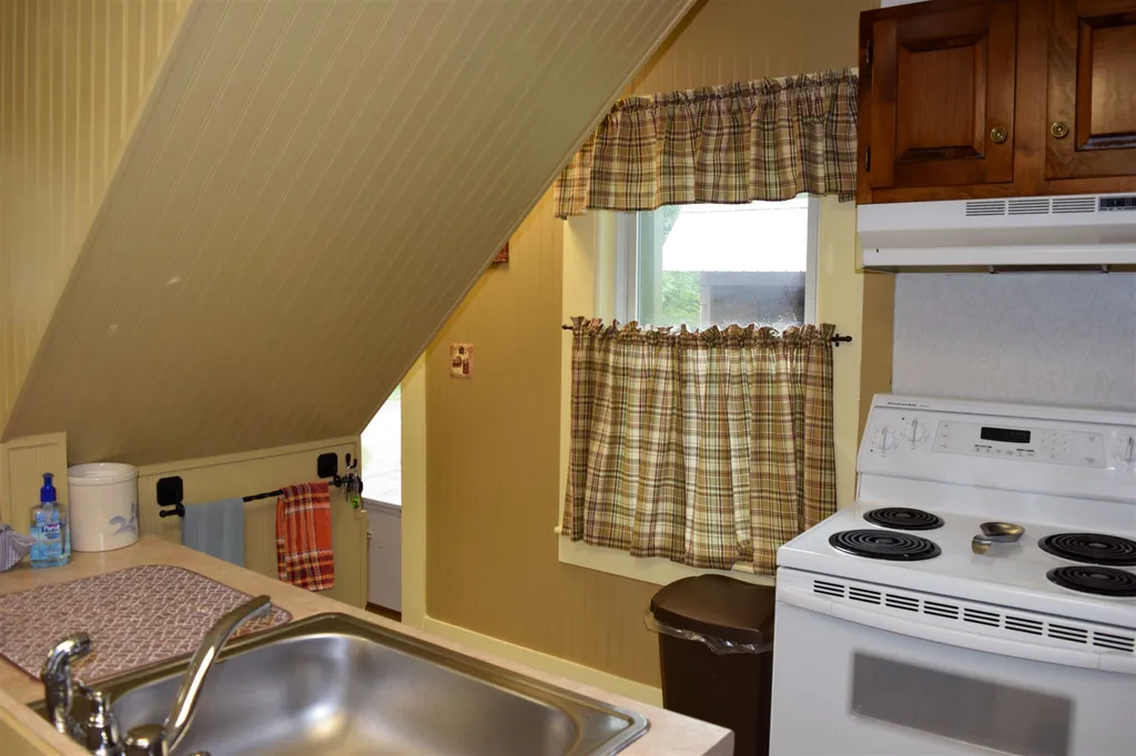5 Prospect Street Lancaster NH 03584