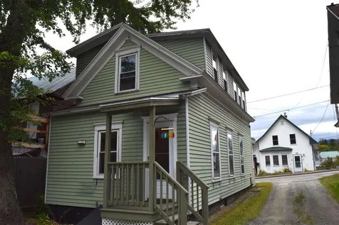 5 Prospect Street Lancaster NH 03584