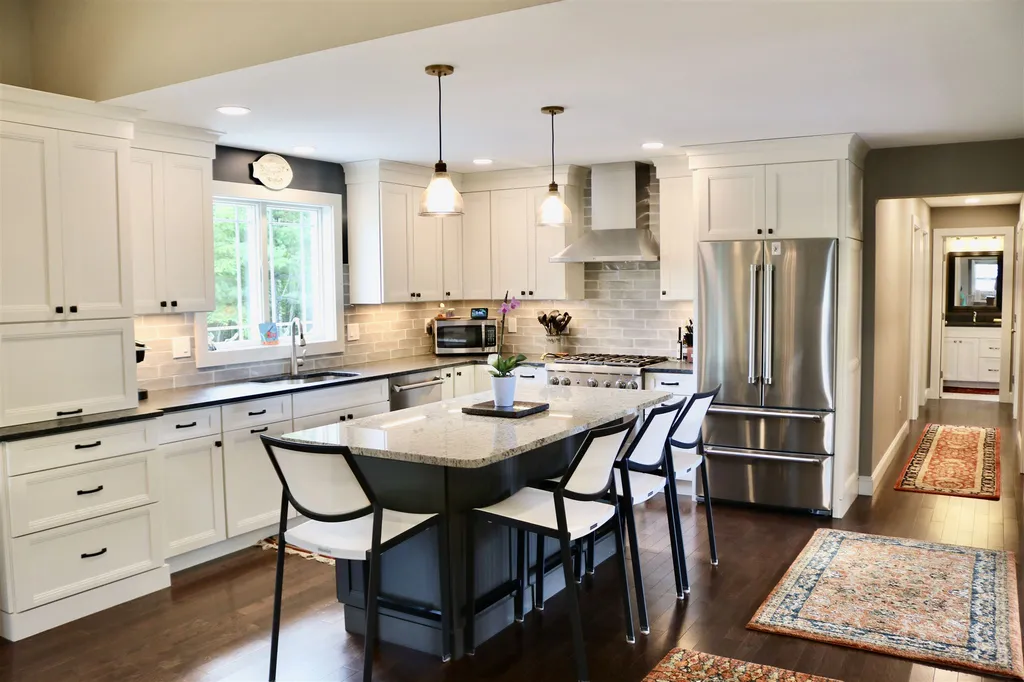 49 Apple Way Epping NH 03042