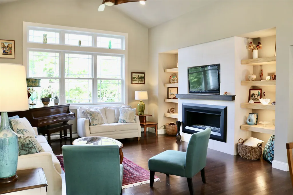 49 Apple Way Epping NH 03042
