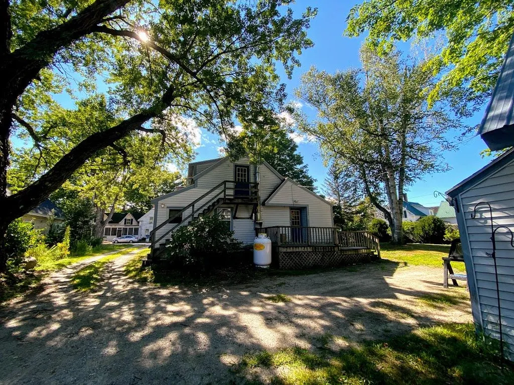 80 Bridge Street Hillsborough NH 03244