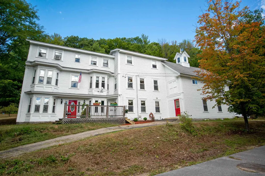 25 Cedar Street Bristol NH 03222