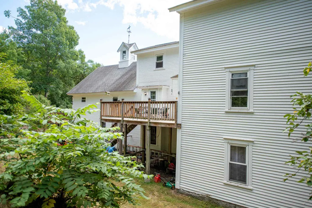 25 Cedar Street Bristol NH 03222