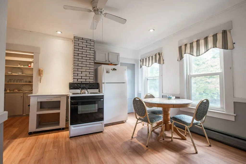 25 Cedar Street Bristol NH 03222