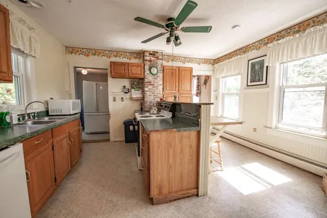 25 Cedar Street Bristol NH 03222