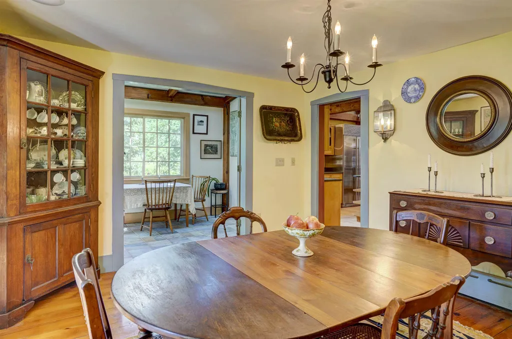 47 Peaslee Road Weare NH 03281