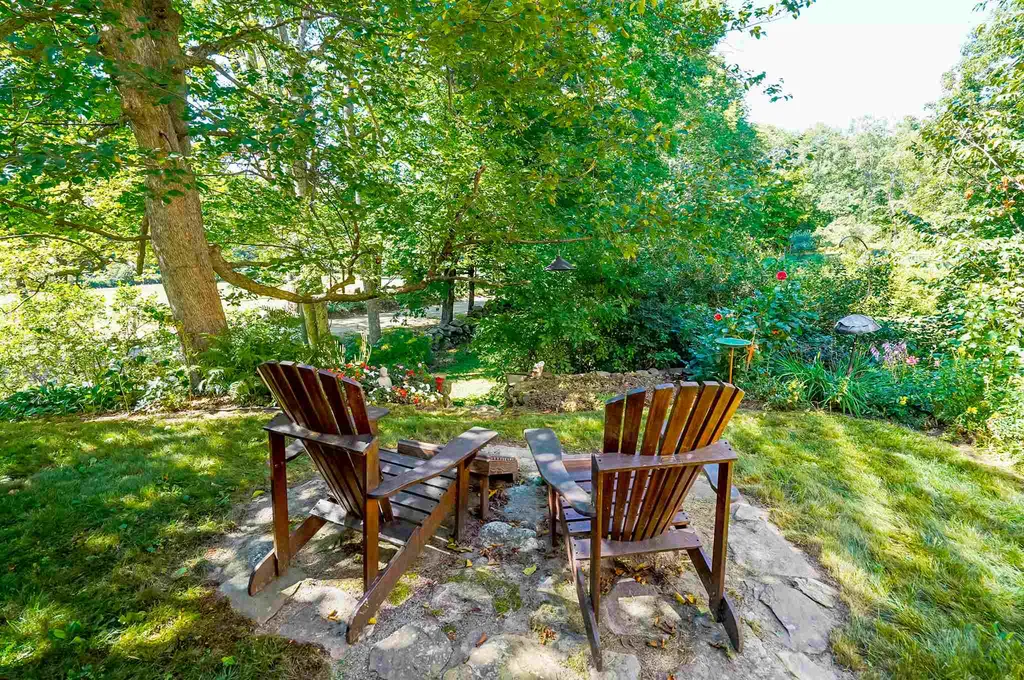 47 Peaslee Road Weare NH 03281