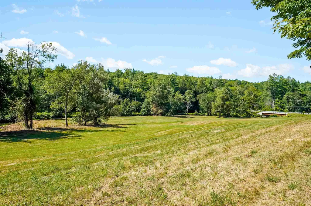 47 Peaslee Road Weare NH 03281