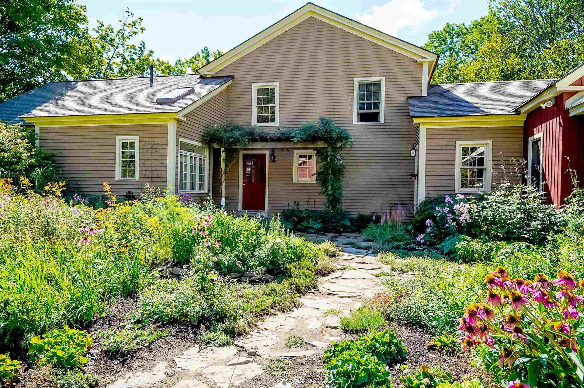 47 Peaslee Road Weare NH 03281