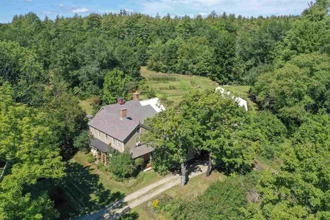 47 Peaslee Road Weare NH 03281