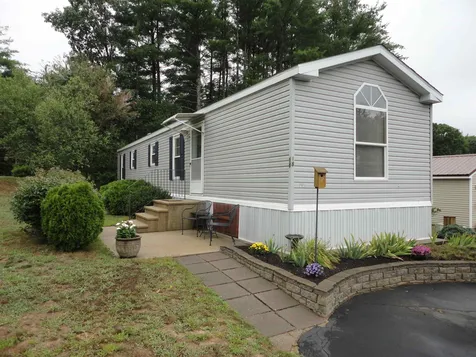 18 Lynn Lane Rochester NH 03867