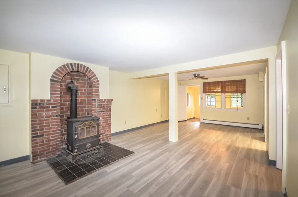 100 Gilhaven Road Manchester NH 03104