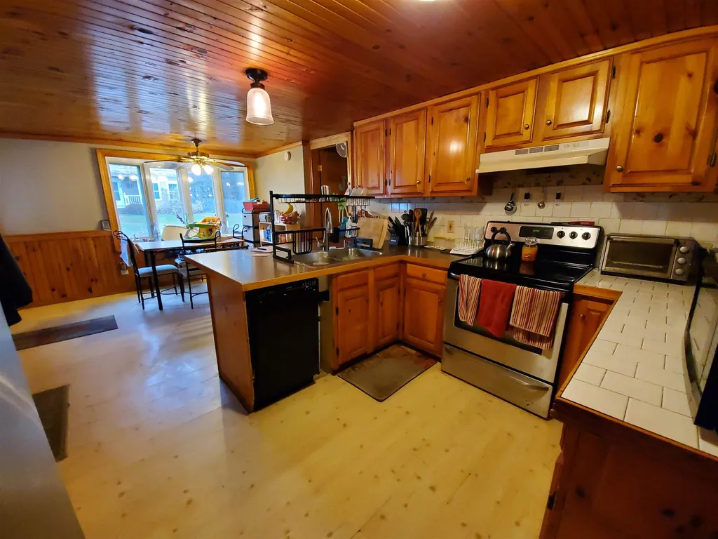 51 Canaan Street Canaan NH 03741