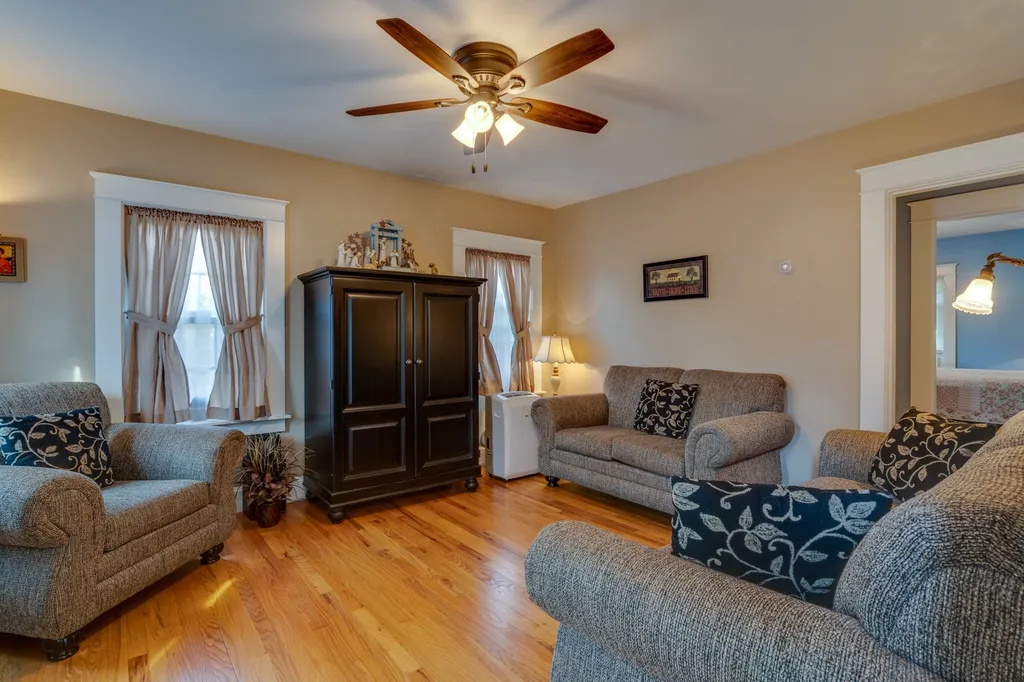 13 Dewey Street Rochester NH 03867
