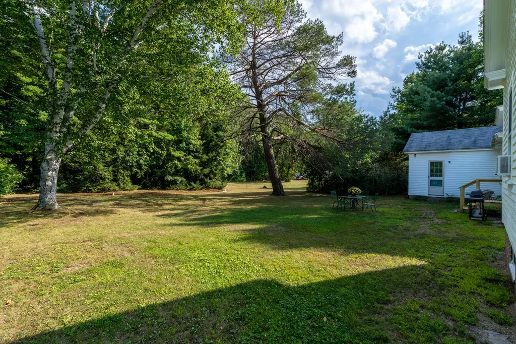 13 Dewey Street Rochester NH 03867