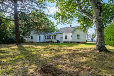 13 Dewey Street Rochester NH 03867