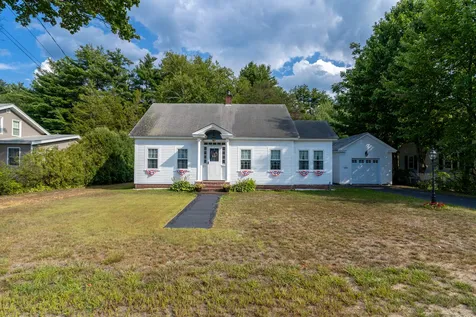 13 Dewey Street Rochester NH 03867