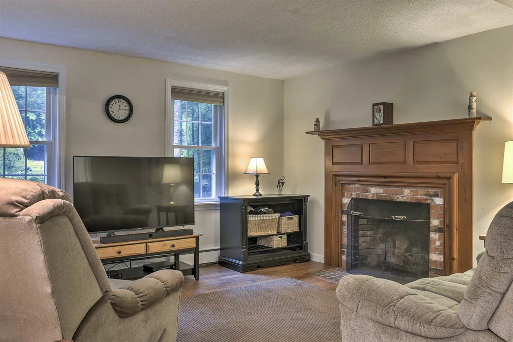 66 Partridgeberry Lane Swanzey NH 03446