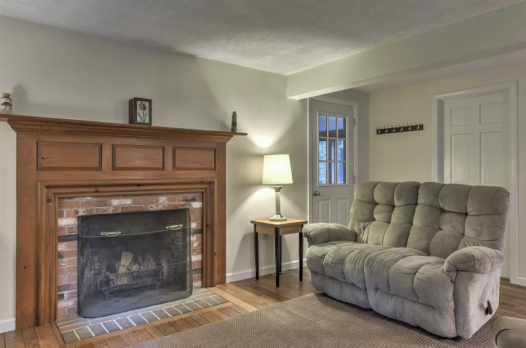 66 Partridgeberry Lane Swanzey NH 03446