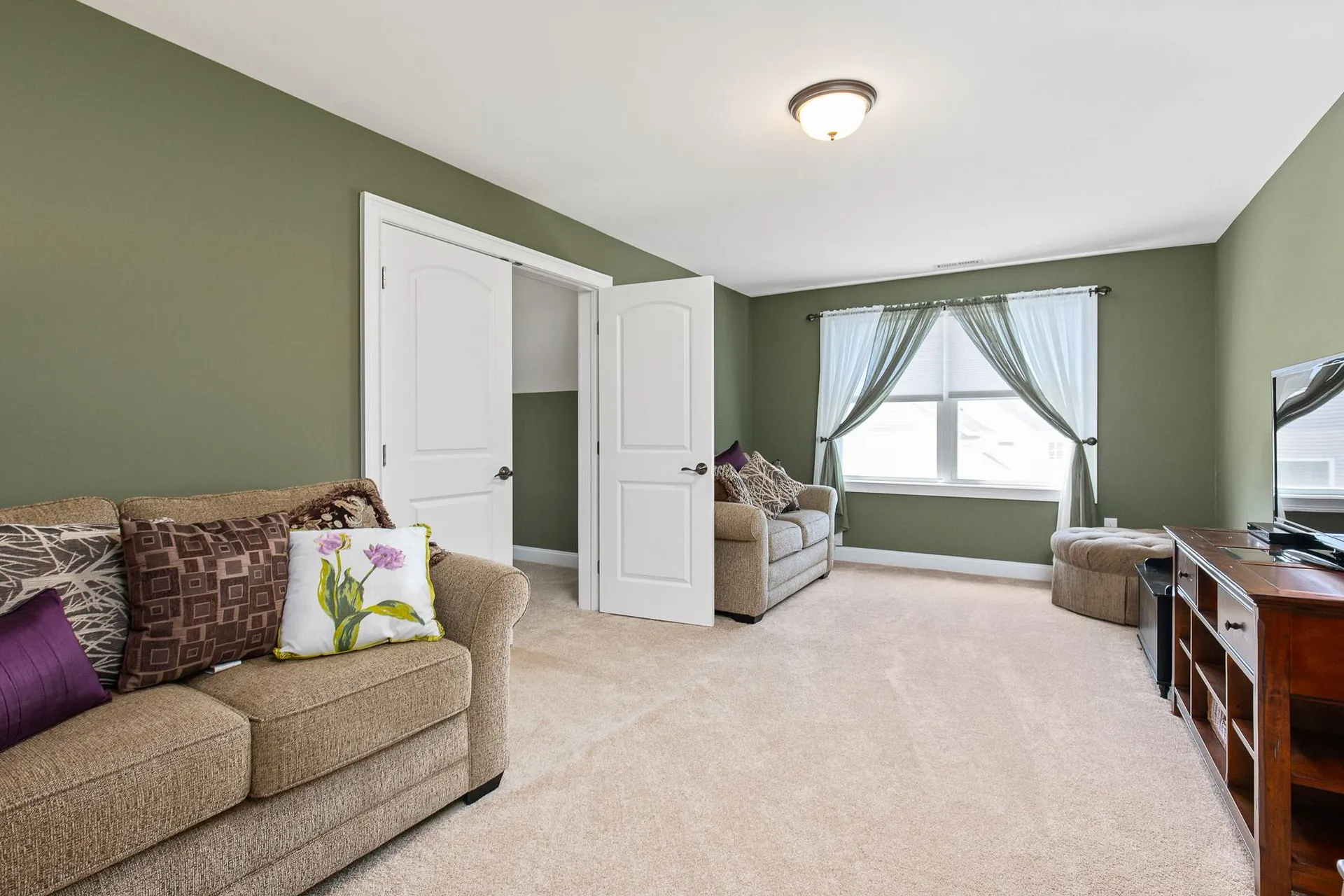 32 Olive Meadow Lane Dover NH 03820