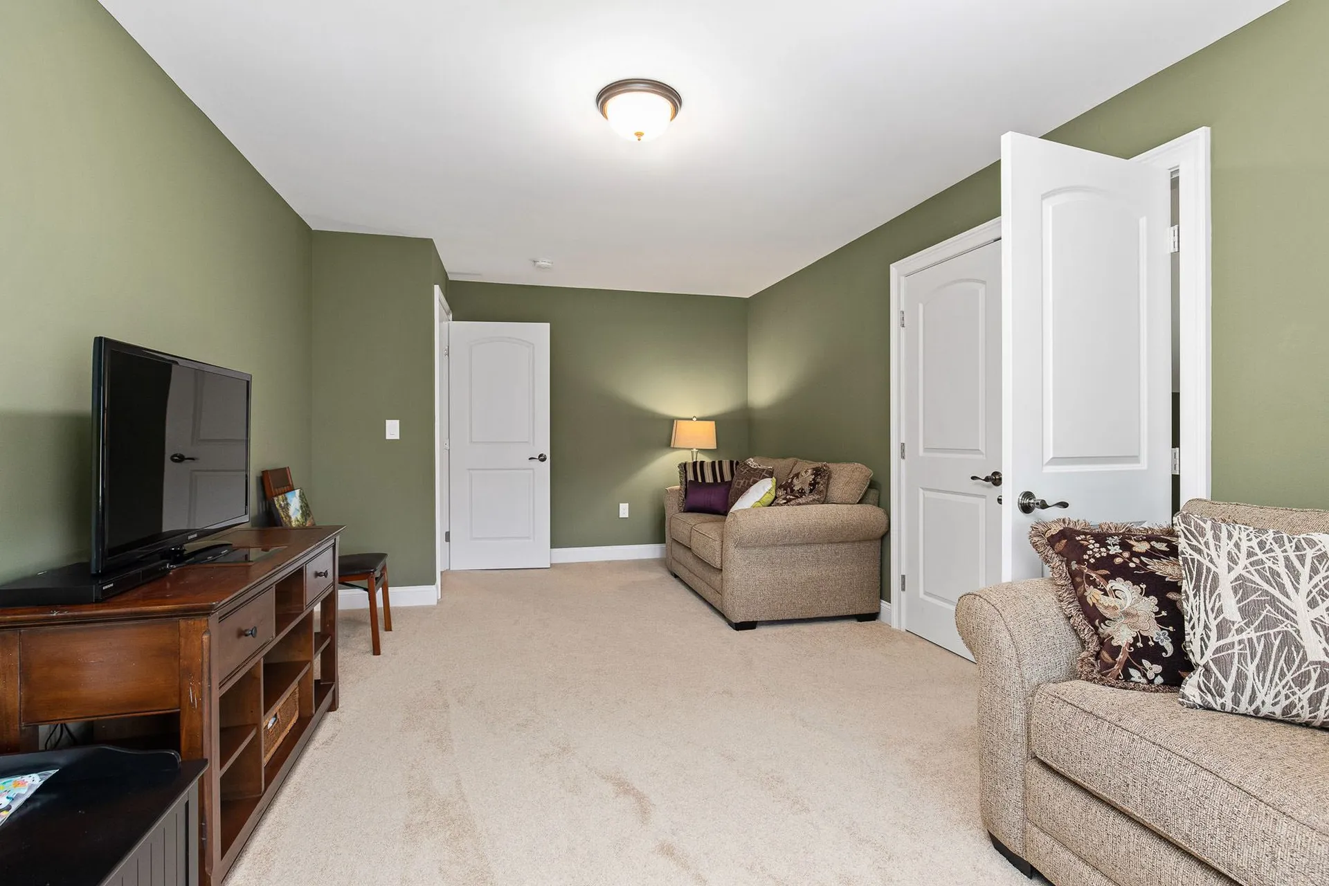 32 Olive Meadow Lane Dover NH 03820