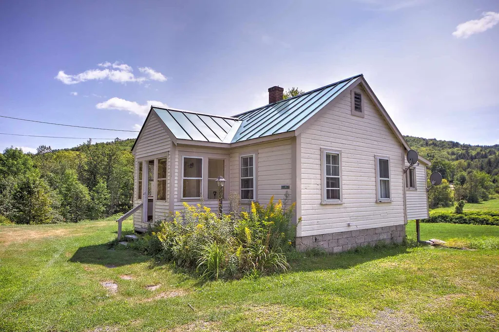 8836 Pomfret Road Pomfret VT 05053