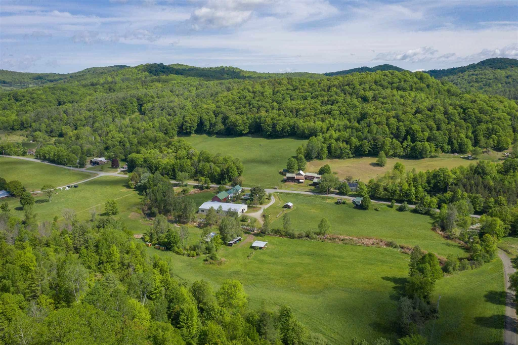 8836 Pomfret Road Pomfret VT 05053