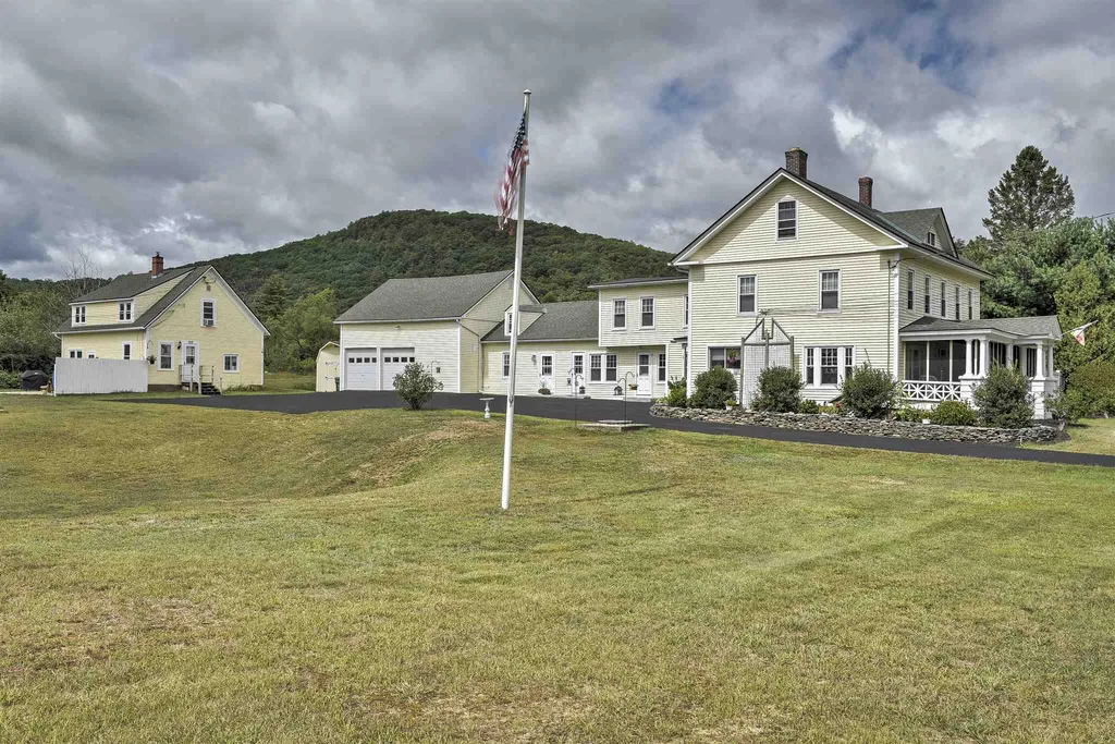 709-711 Old Homestead Highway Swanzey NH 03446