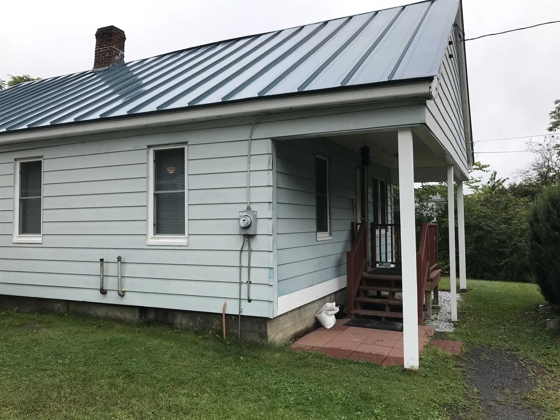 33 Davis Street Claremont NH 03743
