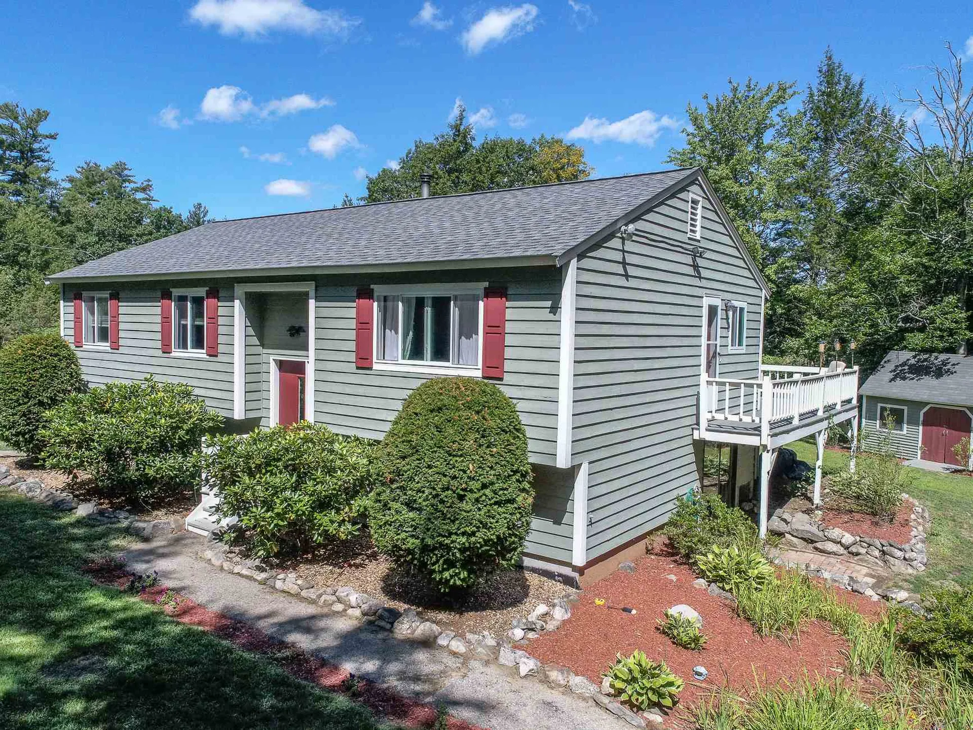 127 Parker Road Chester NH 03036