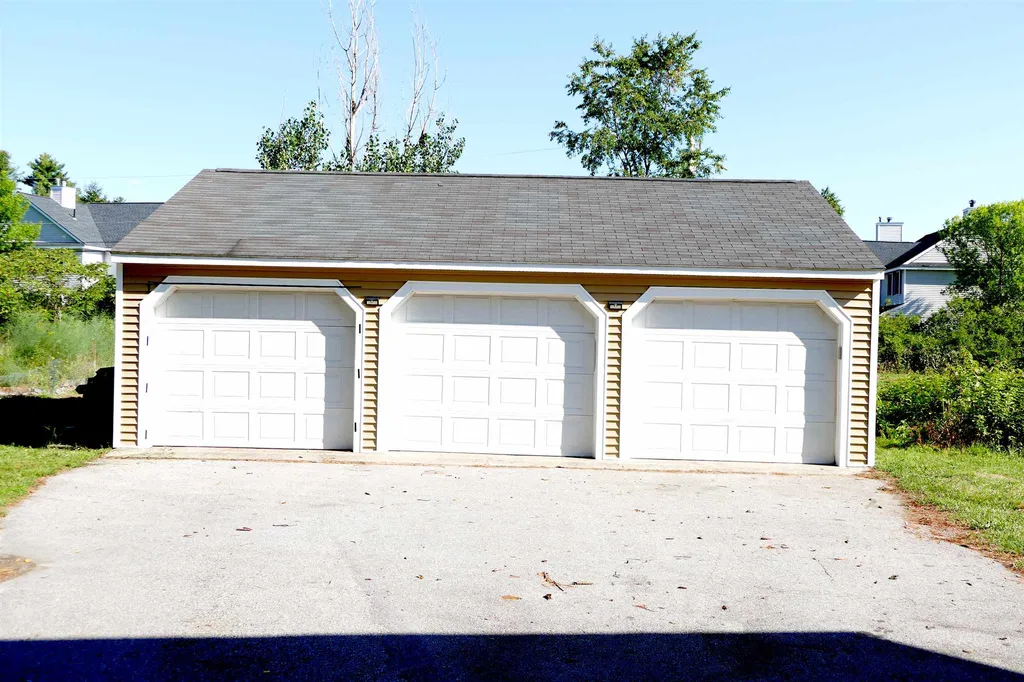 54 Ponemah Road Amherst NH 03031