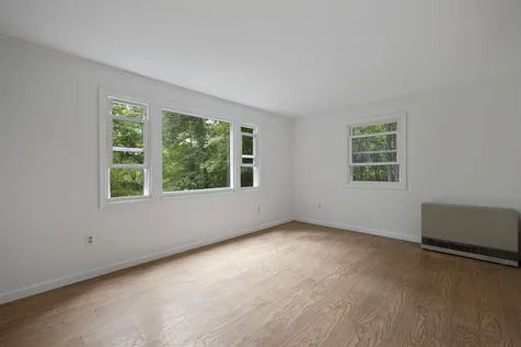 10 John Street Raymond NH 03077