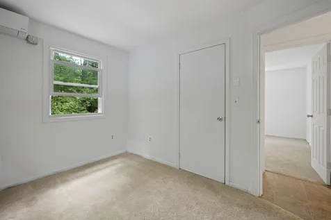10 John Street Raymond NH 03077