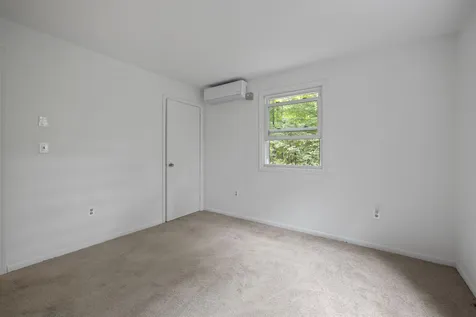 10 John Street Raymond NH 03077